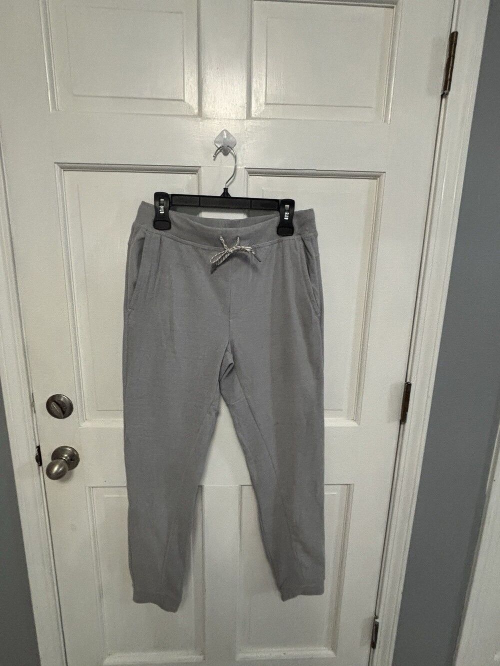 Women’s Avalanche Grey Fleece Jogger Sweatpants Size M Casual Workout Athleisure